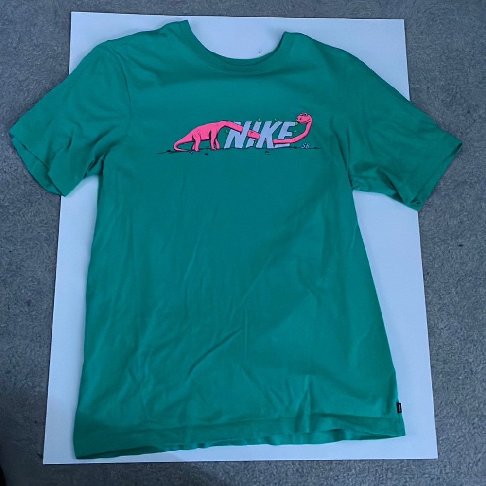 Nike SB graphic tee